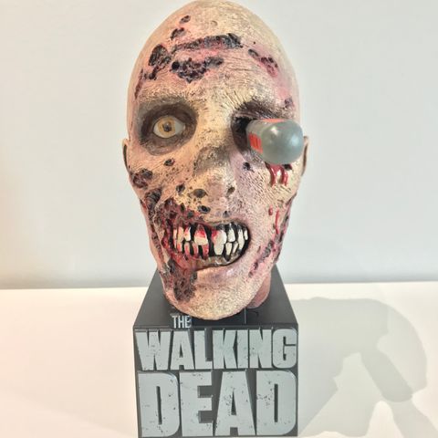 The Walking Dead Season Two Limited Edition Zombie Head