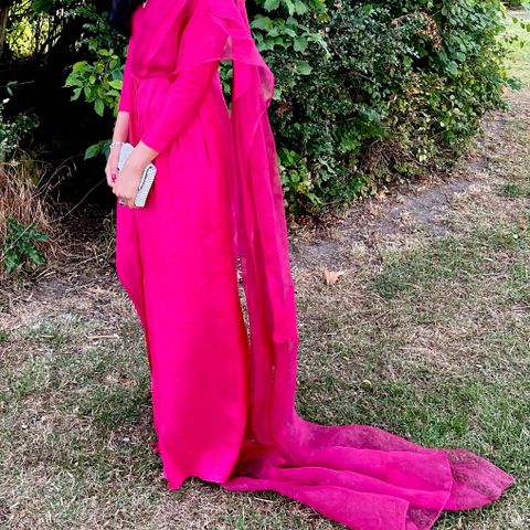 Pakistanske klær/ indiske klær. Designer saree gown