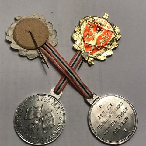 17. Mai - Ja Vi Elsker II - 2 stk medaljer fra 1948