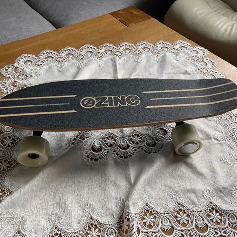 Ny pris .Elektrisk skateboard nytt