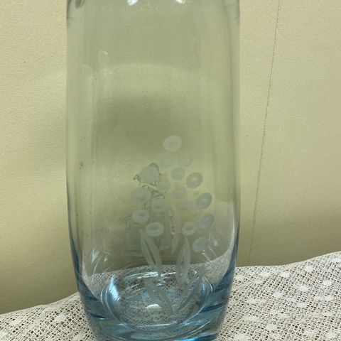 Nydelig tung glass vase