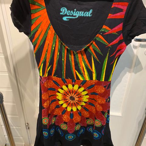 Lekker Desigual kjole str.M/L, pent brukt