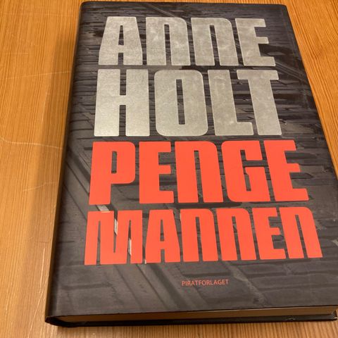 Anne Holt : PENGEMANNEN