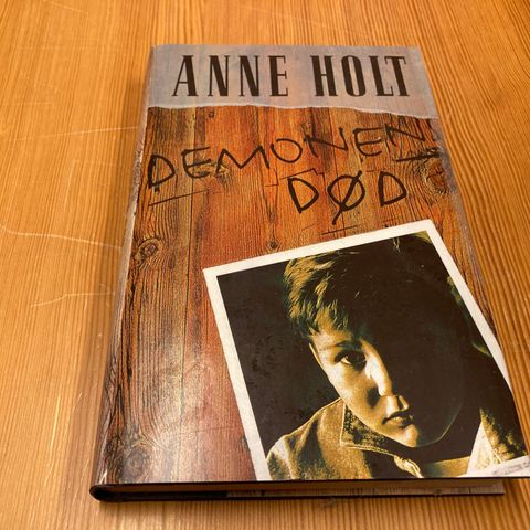 Anne Holt : DEMONENS DØD