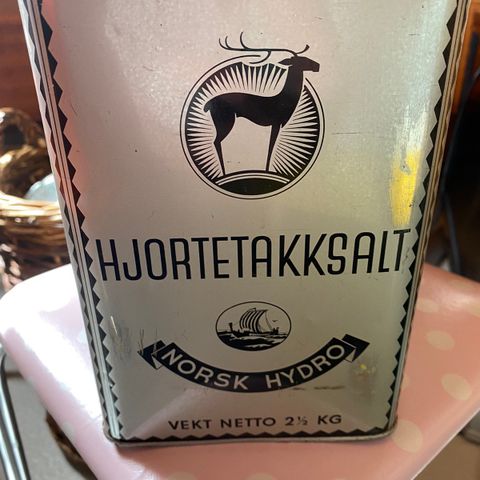 Hjortetakksalt boks