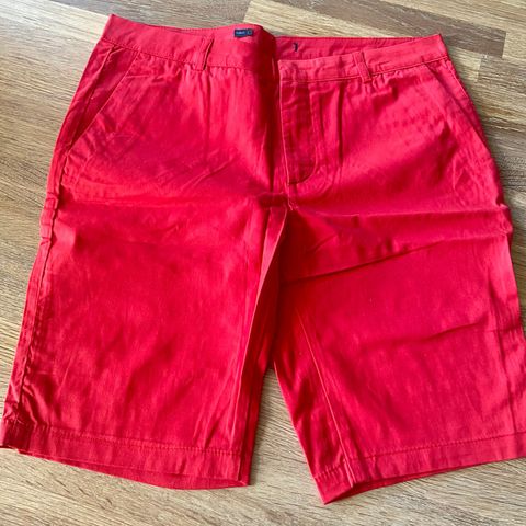 Red Light Cotton Shorts i enten 36-38, mer som 38.