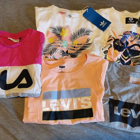 5 nye og brukte tsjorter fra hummel, Levi's, Adidas og fila str 110/116