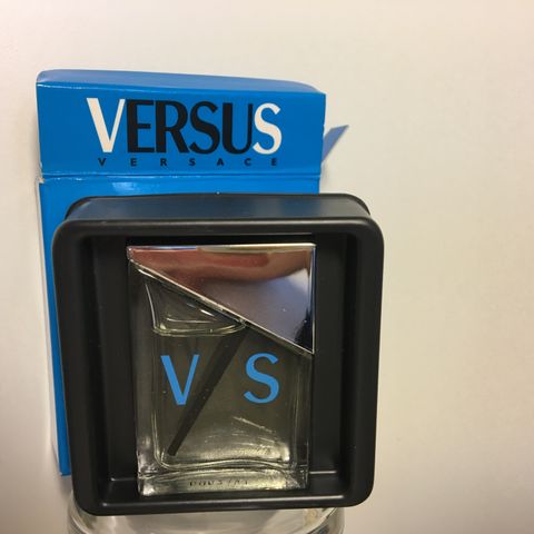 VERSACE.  VERSUS.  V/S. 5 ml. Edt.  NY Mini. Vintage parfyme, duft. Menn