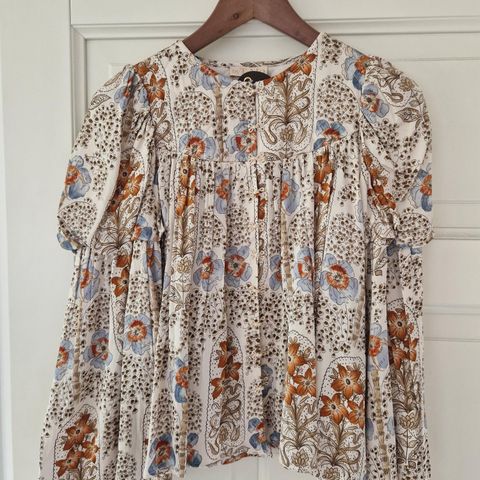 Helt ny By Timo Autumn Drape Blouse str XS