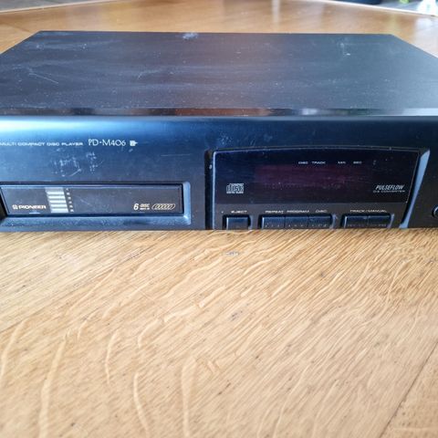 Multi compact 6 disc player