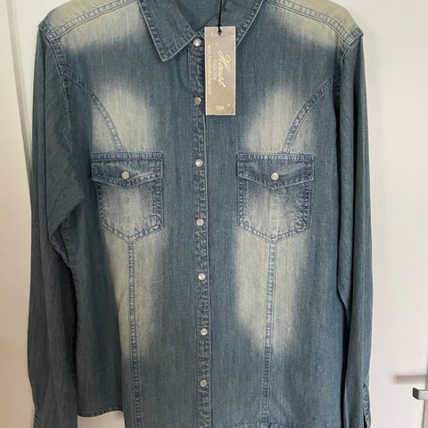 FLOTT HAUST DENIM-SKJORTE STR. 42 SELGES - NY MED TAGS!