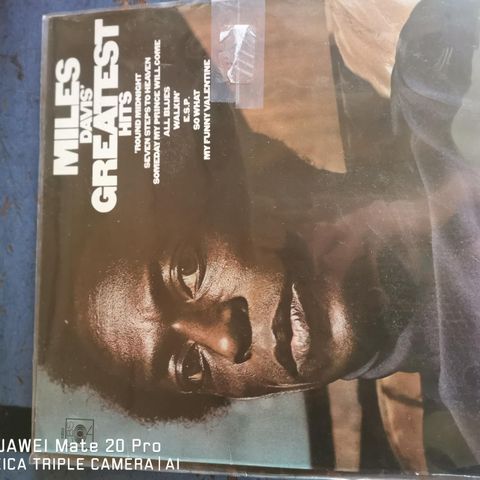 Miles Davis' greatest hits LP