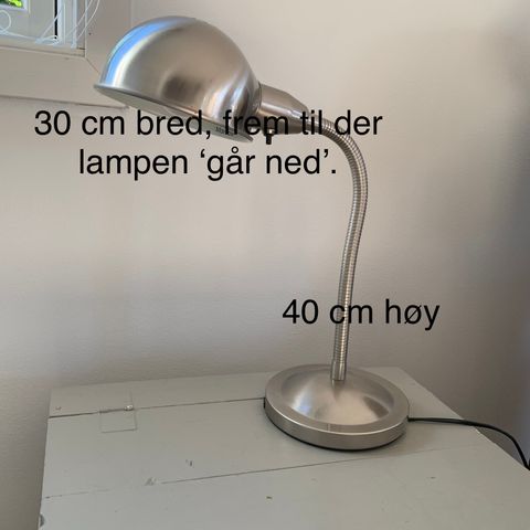 Tøff, rustikk skrivebordslampe