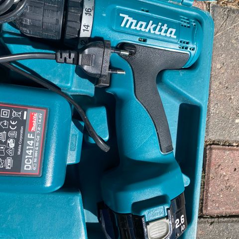 Makita drill pakke med lommelykt