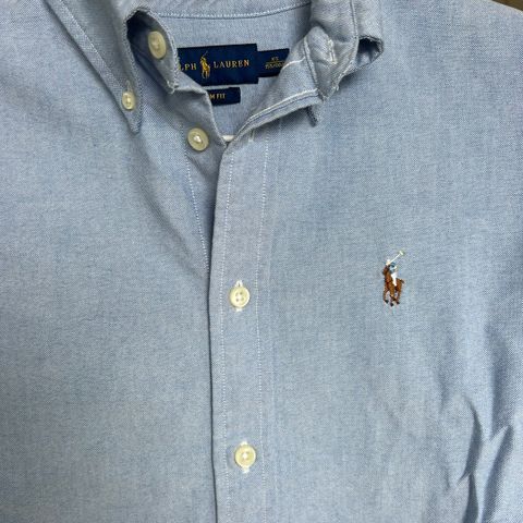 Flott lyseblå skjorte/bluse fra Ralph Lauren så god som ny