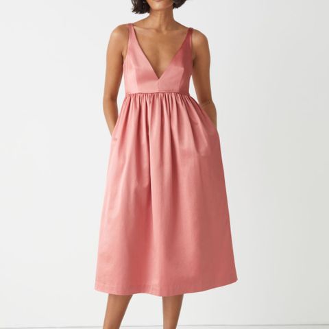 & Other Stories kjole - Flared Strappy Midi Dress