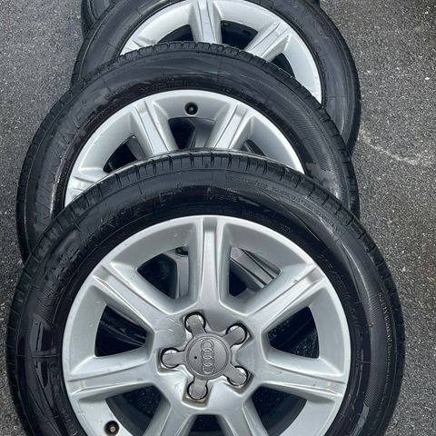 Original Audi felger 5x112  , 205/55/16 sommerdekk som kan bruke flere sesong