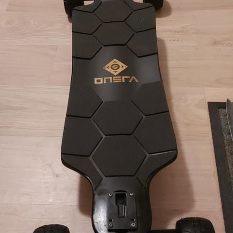 Onsra black carve elektrisk longboard