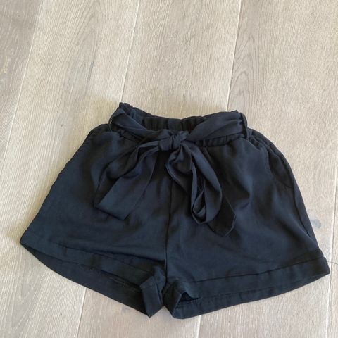 Sort shorts str xs