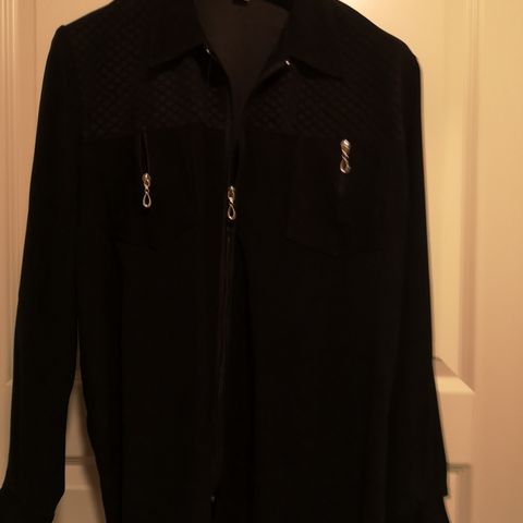 Skjorte /jakke i marine farge str. L