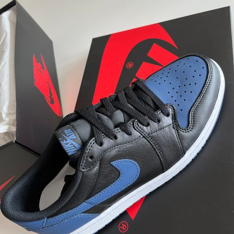 Jordan 1 Retro Low OG Mystic Navy EU 43/US 9.5