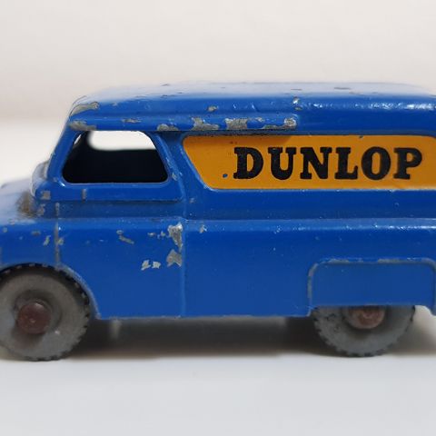 Bedford Dunlop Van. Matchbox Lesney No. 25a