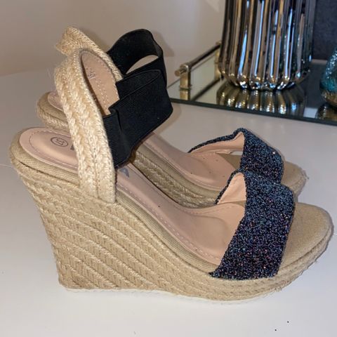 Espadrillos, Nye!