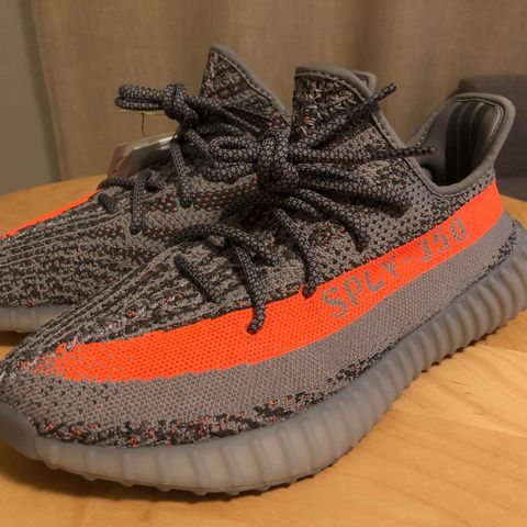 Yeezy Boost 350 V2 Beluga  43 1/3