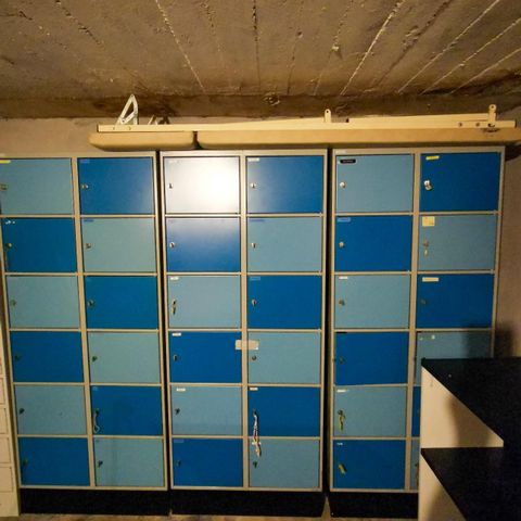 garderobe skap 3stk