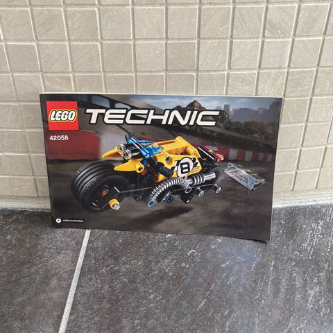 Lego technic bil 42058