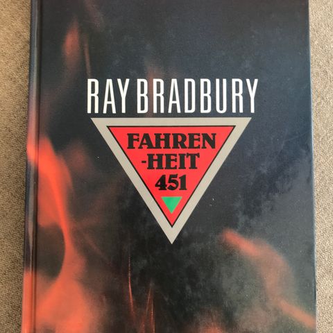 Farenheit 451 av Ray Bradbury