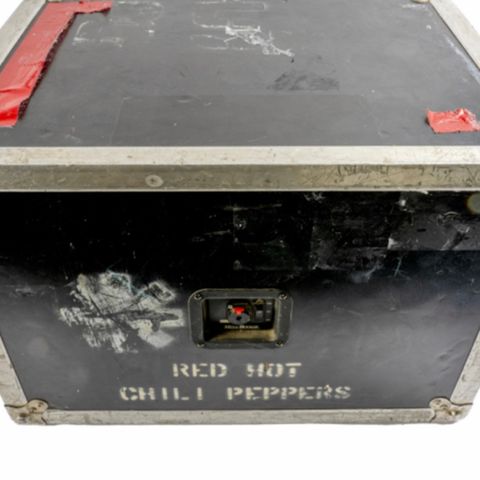 RED HOT CHILI PEPPERS" FLEA TOUR USED MESA BOOGIE ROADREADY CABINET •