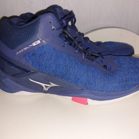 Mizuno Wave Stealth Neo