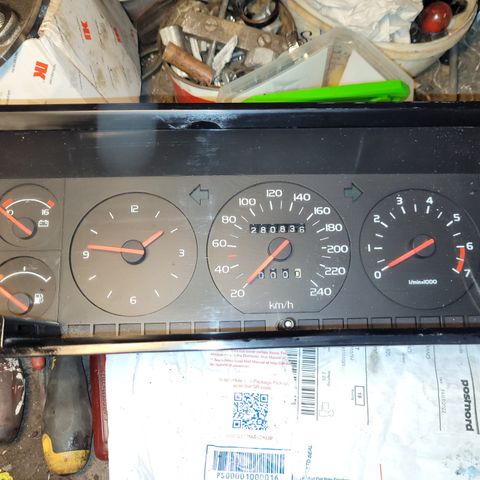 Volvo 745 Turbo instrument panel