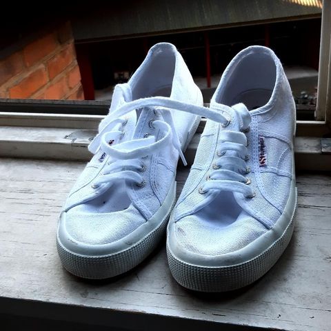 Superga 42