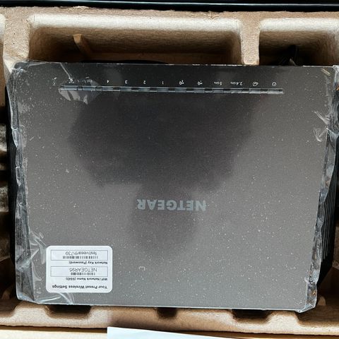 Netgear Nighthawk AC1900, modell R7000 router selges