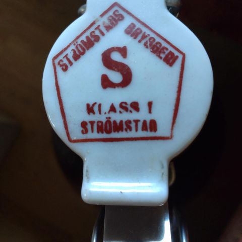 Stor ølflaske fra Strømstad bryggeri