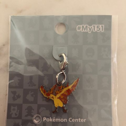 Pokémon Center Japan Nøkkelring av Moltres