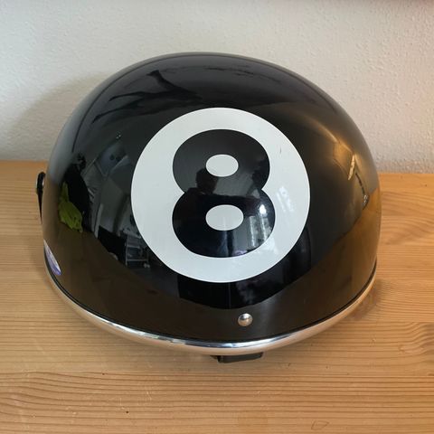8-ball halv hjelm
