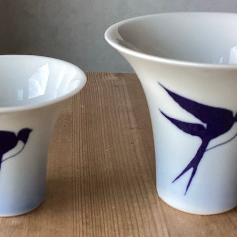 2 vakre design Vaser.GRETE RØNNING. Porsgrunds Porselensfabrikk. H. 8 og 6,25 cm