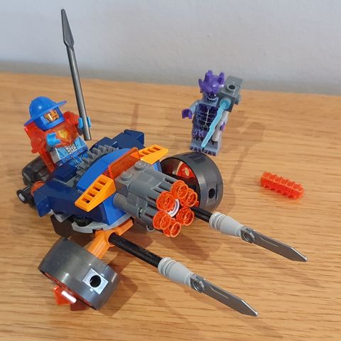 Lego Nexo Knights 70347, Kongsgardens artilleri