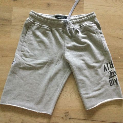 TREC -ATHLETIC Original shorts. Str XL . NY