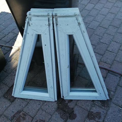 Skrå vinduer PVC 2lags med spor foring