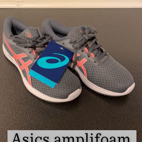 Svært lite og ubrukte sko selges rimelig (Adidas, North peak, Asics)