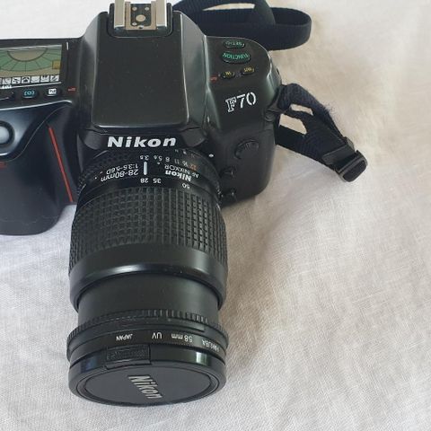Nikon F70 med Nikkor 28-80 mm linse