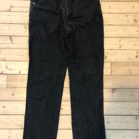 Eldre sort/vasket sort Levi’s bukse 32/32