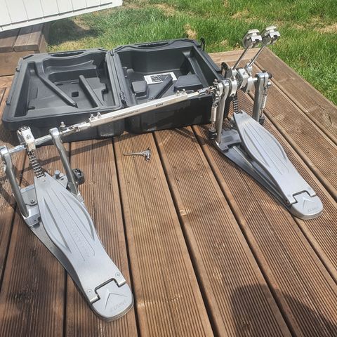 NY PRIS: TAMA HP910LSW Speedcobra double bass pedal (with case)
