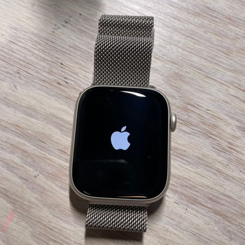 Apple Watch series 7 GPS + Cellular, 45mm