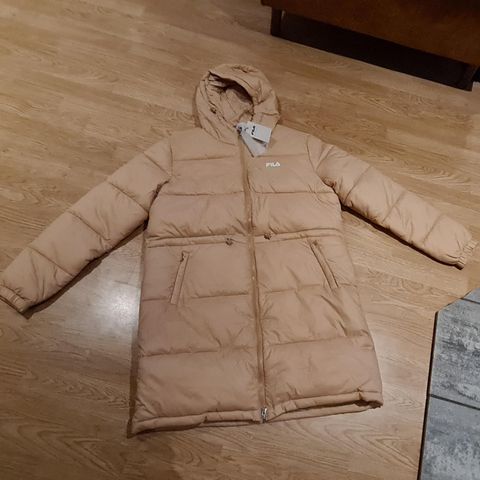 Ny Fila unisex kåpe i str XS og S