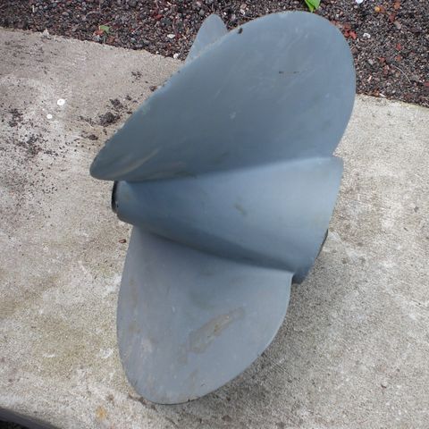 Volvo Penta propell Front B6